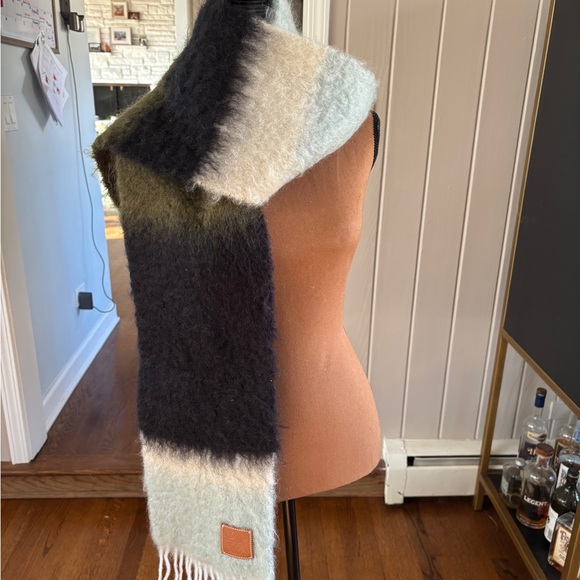Loewe Colorblock Scarf - NWOT - Picture 2 of 4